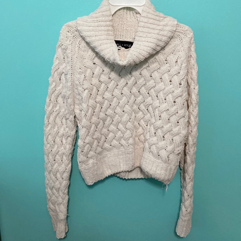 Kendall and Kylie basket weave cream color crop sweater size XS